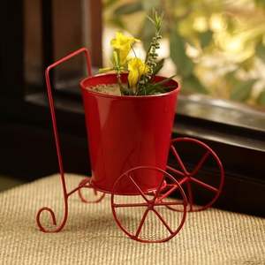 Support de pot de fleurs en fer classique, adapté aux maisons traditionnelles, offrant robustesse, stabilité et un design intemporel - Product Image 1