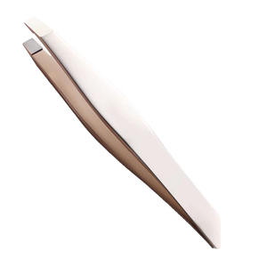 Pinzas para cejas al por mayor con punta inclinada de acero inoxidable alemán para depilación de cejas para belleza - Product Image 3