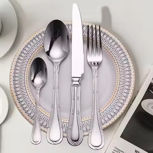 Ensemble de couverts contemporains en acier inoxydable, écologiques, finition miroir, pour une présentation élégante à la maison et à l'hôtel - Product Image 5