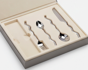 Elegantes juegos de cubiertos con acabado plateado en zigzag, ideales para comidas familiares, cenas en casa, cafeterías, eventos y fiestas. - Product Image 6