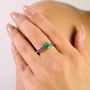 Beautiful Oval Cut Genuine <b>Emerald</b> Halo Diamond Solitaire Accents 925 Sterling <b>Silver</b> <b>Ring</b> Wholesale OEM ODM Jewelry Available - Product Image 4