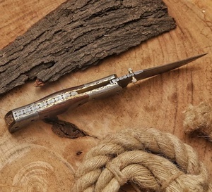 Couteau de poche pliant artisanal en acier Damas, manche en bois, OEM/ODM, couteau de survie EDC haut de gamme, pointe droite Tarj - Product Image 2