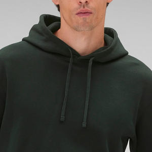 Design minimaliste, coutures durables et tissu confortable avec poignets côtelés, style pull-over / sweat à capuche pour homme avec logo personnalisé - Product Image 2