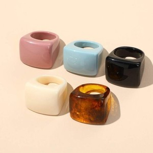 Anillos de acrílico coloridos al por mayor, joyería para mujer, anillos de resina vintage, anillos de dedo hechos a mano por lametierartz - Product Image 3