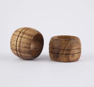 Ensemble d'anneaux de serviette en bois naturel, décoration de table artisanale pour restaurants, hôtels, banquets et événements spéciaux - Product Image 4