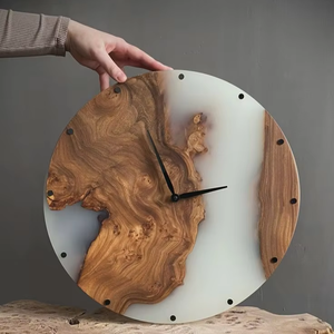 Horloge murale en bois naturel avec résine époxy bleue, pour la décoration de la maison ou du bureau, en provenance d'Inde - Product Image 1