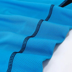 Tenue de football professionnelle pour hommes, légère, respirante, durable, confortable, conçue pour les entraînements et les matchs. - Product Image 4