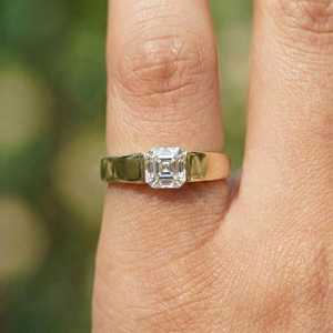 Bague signet en or jaune 14 carats avec diamant taille Asscher de 1,01 carat de clarté VS1, cultivé en laboratoire, tendance, cadeau de promesse de mariage pour les amoureux - Product Image 6