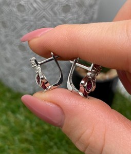 ต่างหูพลอยทับทิมธรรมชาติ 925 เงินสเตอร์ลิงทองทำด้วยมือเครื่องประดับชั้นดีกรกฎาคมหินประจำเดือนเกิดของผู้หญิงของขวัญขายส่ง - Product Image 2