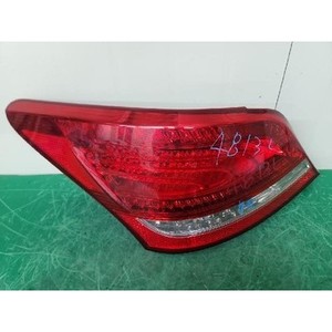 Feu arrière gauche d'occasion Equus 924013N000 - Product Image 1