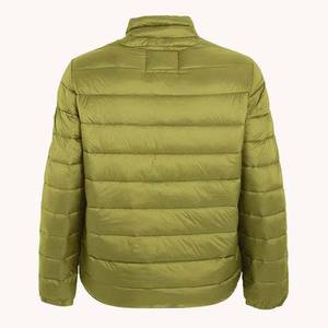 Chaqueta Acolchada Personalizada, Chaqueta de Burbujas, Relleno de Poliéster Grueso, Teñido Liso, Impermeable para Otoño e Invierno, para Hombre y Mujer, Cuello Alto - Product Image 6