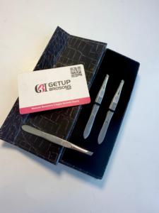 Pince à épiler professionnelle en acier inoxydable argenté de qualité supérieure à pointe inclinée pour sourcils, marque privée, pour l'épilation en salon de beauté - Product Image 1