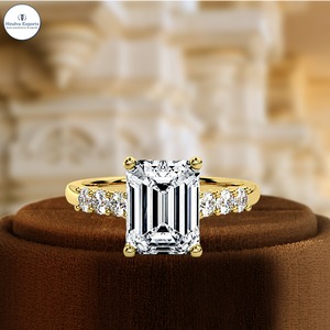 Anillo de Diamante Cultivado en Laboratorio con Esmeralda de 1 Quilate, Anillo de Oro Amarillo de 14K con Engaste de Media Pavé, Anillo de Promesa, Anillo de Esmeralda y Diamante para Novia - Product Image 2