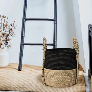 Elegante cesta de algas marinas de dos tonos con Asas trenzadas resistentes, perfecta para el almacenamiento de lavandería y el uso del organizador de decoración del hogar - Product Image 1