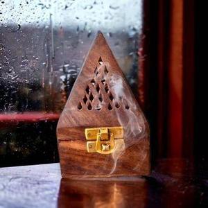 UNIVERSAL OVERSEAS Quemadores de Incienso Árabes de Bambú de Alta Gama con Detalles Artísticos en Latón, 100% Naturales para un Ambiente Lujoso en el Hogar - Product Image 1