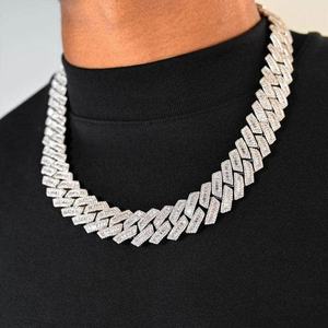 Collier chaîne cubaine Miami Bling personnalisé en argent massif 925 plaqué or de luxe 20 mm avec moissanite taille baguette pour homme, idéal pour mariage - Product Image 2