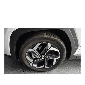 Hyundai Tucson Diésel 2.0 4WD 2022 con Caja de Cambios Automática, Asientos de Cuero, Cámara Trasera, Estándar de Emisiones Euro V, 43,845 km - Product Image 5