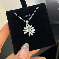 Collier pour femme en acier inoxydable plaqué argent S925 avec pendentif marguerite en zircon cubique, chaîne minimaliste, coffret cadeau