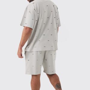 T-shirt pour homme en coton 100% de haute qualité, col rond vintage, épaules tombantes, design vieilli - Product Image 3