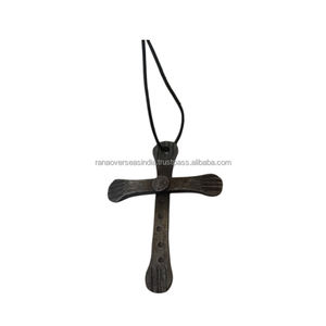 จี้ไม้กางเขนโลหะคุณภาพพรีเมี่ยมขายดีเครื่องประดับ unisex ที่มีสไตล์และมีความหมายในราคาที่สมเหตุสมผลจากผู้ผลิตที่เชื่อถือได้ - Product Image 3