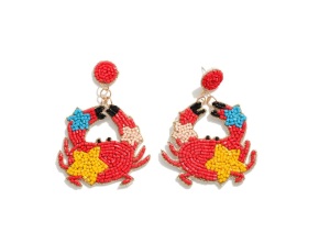 Pendientes artesanales de última tendencia con diseño de vida marina para niñas, con perla como piedra principal y cuentas de vidrio, ideales para fiestas y eventos nocturnos. - Product Image 5