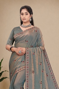 Sari indien de créateur Vexotrend pour femme, en satin Fandy, brodé de zircons et diamants, motif Patola, style traditionnel pour mariage et fête - Product Image 3