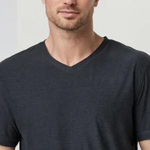 T-shirt pour homme, élégant, décontracté, en coton doux, logo personnalisé, fournisseur en gros, design stylé pour les acheteurs en gros, avec col en V - Product Image 2