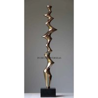 Sculpture de tête de cheval plaquée or de haute qualité, faite à la main, forme irrégulière artistique, décoration de table pour salon