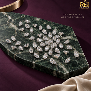 Cautivador Diamante Suelto Cultivado en Laboratorio con Corte Pera de 10.75 Quilates, Color DEF |   Proporciones Elegantes, Facetado Artístico y Brillo Distintivo - Product Image 4