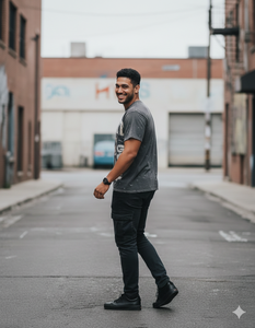 เสื้อยืดคอกลมสไตล์ดิสเทรส สตรีทแวร์ พิมพ์ลายโลโก้ ปักคริสตัลทั่วตัว รับผลิตแบรนด์ส่วนตัว เสื้อยืดยูนิเซ็กซ์ - Product Image 4