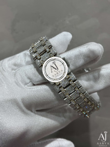 AARVA JEWELS นาฬิกาข้อมือผู้ชายสุดหรู ตัวเรือนโมอิสซาไนต์และสแตนเลส ขนาด 41 มม. ระบบควอตซ์อนาล็อก สายขนาด 20 มม. หน้าปัดกระจก ตัวล็อคแบบซ่อน - Product Image 2