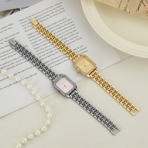 Reloj de cuarzo Fashion Square de 23 mm para hombre, correa de aleación, estilo retro, con esfera de cristal y puntero, reloj de moda para hombre. - Product Image 1