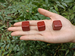 Pierre de cristal de jaspe rouge naturel, bloc carré poli, pierre précieuse de guérison pour la méditation Reiki, décoration de la maison, cadeau - Product Image 4