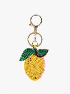 Al por mayor Llaveros de cuentas hechos a mano, bonitos dijes para bolsos con forma de lazo y fruta de fresa, accesorios de llavero de cuentas de vidrio personalizados - Product Image 5