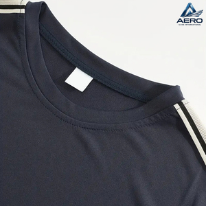 Ensemble deux pièces, t-shirt à manches courtes à col rond et short à taille élastique, ensemble de vêtements pour hommes, t-shirt et short de compression - Product Image 5