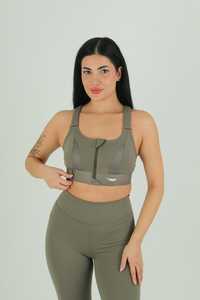 Ensemble de yoga trois pièces haut de gamme pour femme : Leggings sans couture taille haute, soutien-gorge de sport, veste légère zippée, tenue de fitness respirante, personnalisable - Product Image 3
