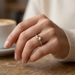 Bague de fiançailles en diamant de laboratoire ovale de 2 carats, certifiée IGI, plaquée platine, or blanc 14 carats, design classique, meilleure qualité - Product Image 6