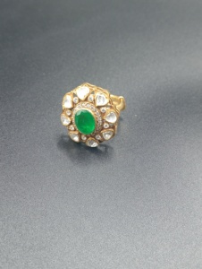 Anillo de cóctel clásico Amaira Jewels SM-682 con forma de estrella y doble gemas verdes, chapado en oro de 18 quilates, para mujer, para boda, compromiso, con engaste glamuroso tipo pavé. - Product Image 6
