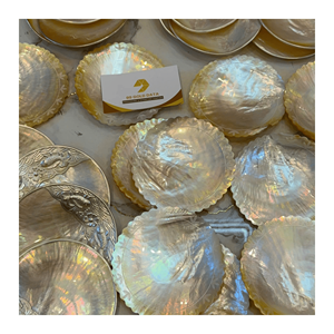 Bandeja de nácar con tiras de nácar sobre base con apariencia de teca para degustación de postres y servicio de café, hecha a mano en Vietnam. - Product Image 2