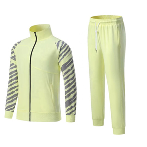 Ensemble de survêtement pour homme tendance avec haut à manches longues et pantalon de jogging pour l'entraînement, la salle de sport, la course à pied, les tenues décontractées et streetwear - Product Image 4