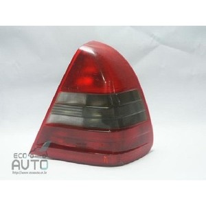 Luz Trasera Derecha Usada para Clase C 2028201264 - Product Image 1