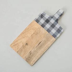 Planche à découper de ménage en bois frais de mangue antique exquise avec couverts de conception d'émail couverts suspendus pour la coupe de vaisselle - Product Image 6