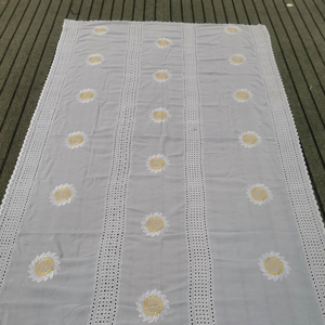 Écharpe d'été légère et respirante en mousseline de polyester et coton pour femme, broderie florale et strass, style musulman, vente en gros - Product Image 2