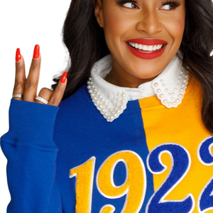 Sweat-shirt en chenille bicolore Sigma Gamma Rho 1922 pour femme, bleu et or, mélange de coton, manches longues, coupe élégante - Product Image 4