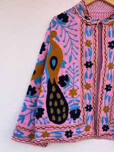 Veste courte Suzani en TNT faite à la main pour femmes, manteau en coton brodé, vêtements d'extérieur bohèmes pour l'hiver - Product Image 4
