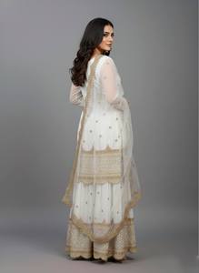 Conjunto Moderno de Sharara con Bordado Georgette, Lentejuelas y Botones Potli, con Dupatta 83318 - Product Image 2
