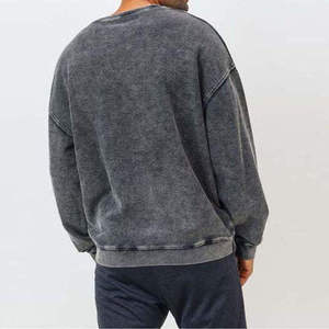 เสื้อสเวตเชิ้ตผู้ชายแบบฟอกสี  คอวี  ผ้าฟลีซ  รับผลิตตามสั่ง  แบรนด์ส่วนตัว  ขายส่งเสื้อผ้า  ผู้ผลิตเสื้อผ้าจำนวนมาก  ซัพพลายเออร์จากสหรัฐอเมริกาและยุโรป  แบรนด์ดัง คุณภาพดีที่สุด - Product Image 2
