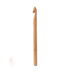 Crochet en bois professionnel avec design ergonomique et bords lisses pour travaux de crochet avancés - Product Image 1