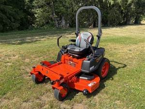 เครื่องตัดหญ้าแบบ Zero Turn รุ่น Kubota Z252 ปี 2026 ขนาด 42 นิ้ว ใช้เครื่องยนต์เบนซิน สำหรับตัดหญ้าในสวน - Product Image 3
