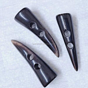 Boutons de perles fabriqués à la main Accessoires corne bascule pour la fabrication de bijoux par Tayyab Handicraft - Product Image 1